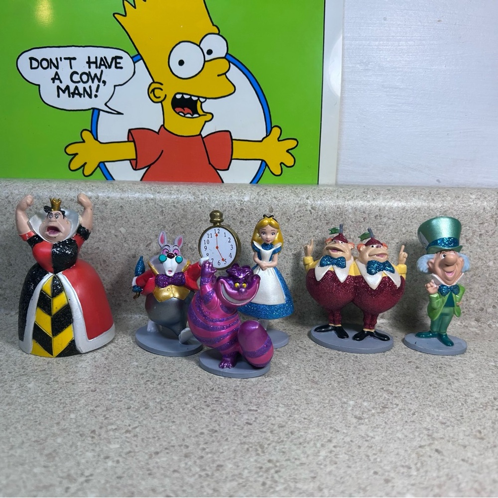 Disney Store Alice In Wonderland Glitter Figure Playset - 6 Figures